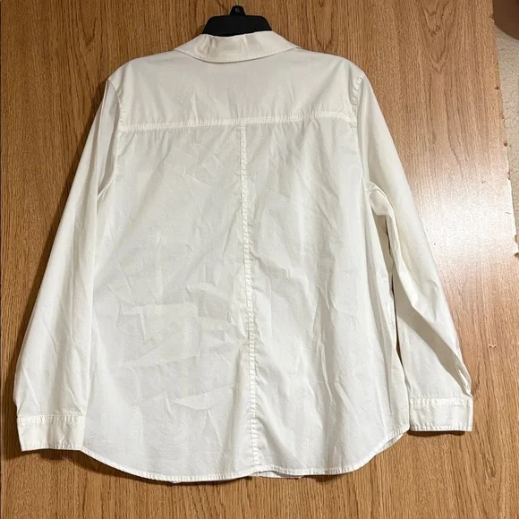 Chico's Cream Button-Up Blouse. - Picture 7 of 7